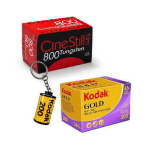 Pack "El Creativo" - 1 carrete Kodak Gold, 1 carrete Cinestill 800T y llavero